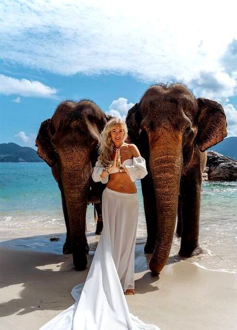 unforgettable elephant bathing experience at Paradise Beach