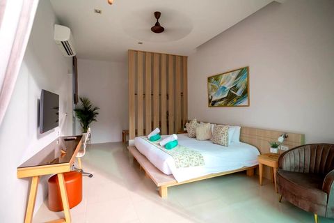 Superior King Master Ensuite 1