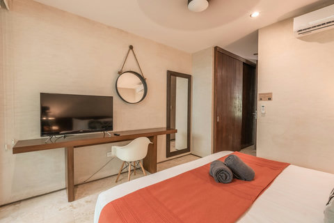 King Size Bedroom with TV and closet space