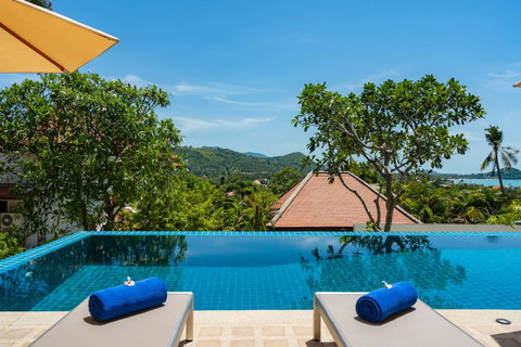 Pool with hill views (NOTE: Construction underway on adjacent field - not current, new pictures coming soon)