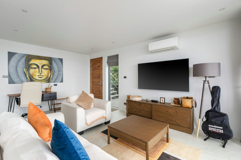 Kick back on the comfy sofa and enjoy a movie night with the smart TV – your home away from home.