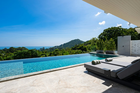 Turquoise pool with tropical Samui sea views at Villa Maya - 3BR Chaweng Noi luxury villa