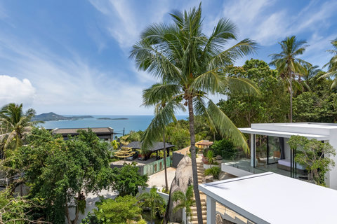 Hillside Location with Palm Trees and Ocean Views - Villa Bond Premium Koh Samui Vacation Rental Thailand Setting