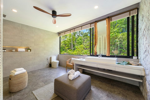 Spa Bathroom with Garden View and Soaking Tub - Villa Bond Koh Samui Luxury Ensuite with Natural Light Thailand