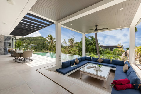 Covered Outdoor Lounge with Pool Views - Villa Bond Koh Samui Luxury Holiday Villa with Modern Furnishings and Ocean Panorama