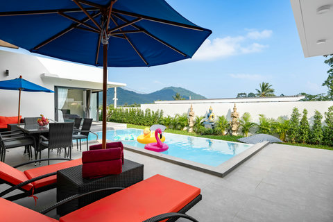 Pool Deck Lounging Area Villa Sabai Lamai - Sun Loungers and Umbrella by Private Pool Koh Samui