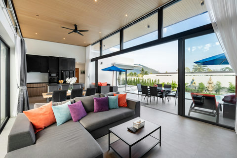 Modern Open Plan Living Room Lamai Beach Villa - Spacious Living Area with Pool View Koh Samui
