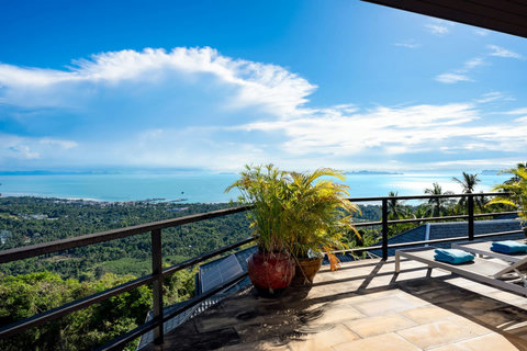 Secluded tropical villa with sea views nestled in Samui's hillside - Sunhouse at Paradise Village