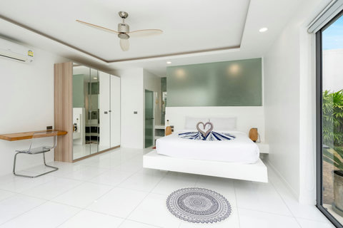 Spacious bedroom with ensuite bathroom Villa Jasmine Koh Samui luxury villa rental Thailand tropical retreat