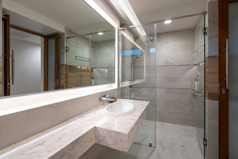 Villa Ariya Koh Samui property overview - Multiple views of this stunning 3BR luxury pool villa and grounds