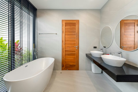 Luxury Master Bathroom - Freestanding Bathtub & Double Vanity