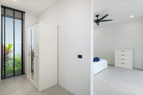 Guest Bedroom 4 - Spacious Room with Walk-in Wardrobe & Modern Design