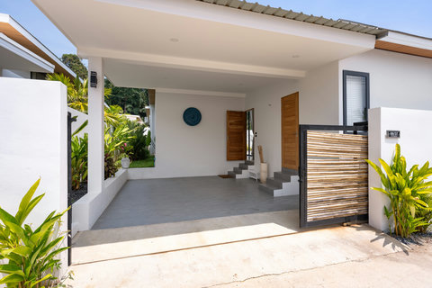 Elysium 3BR luxury pool villa exterior at Sawasdee Pool Villas, Bophut Koh Samui Thailand