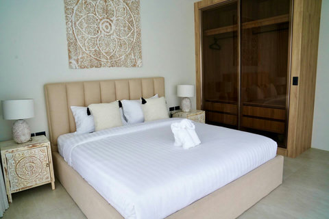 Master bedroom with king bed and ensuite in Bophut 3BR private pool villa