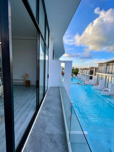 Outdoor terrace with ocean view seating at Villa Q1, Bangrak Koh Samui Thailand