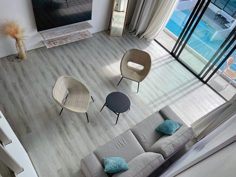 Open-plan living and dining area at Villa Q1, Koh Samui luxury vacation home
