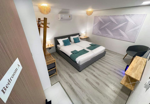 Bedroom 1 with comfortable bedding at Villa Q1, Bangrak Koh Samui Thailand