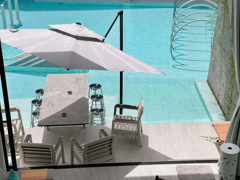 Crystal clear swimming pool at Villa Q1, Koh Samui luxury villa rental