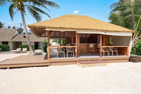 Oceanview Beach Bar with Thatched Roof Seating - Bankun Vacation Villa Koh Samui