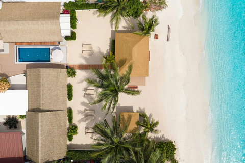 Villa Entrance with Tropical Courtyard - Bankun Koh Samui Beachfront Rental