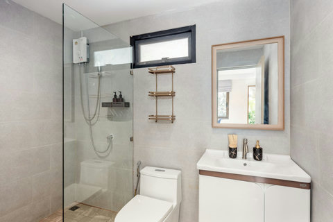 Elegant Bathroom with Vanity Mirror - Bankun Koh Samui Vacation Rental