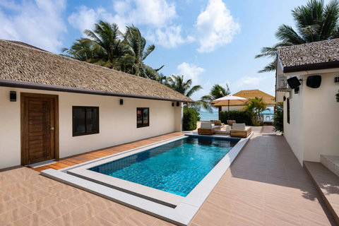 Swimming Pool with Poolside Loungers - Bankun Koh Samui Vacation Villa