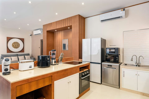 Modern Kitchen with Full Amenities - Bankun Beachfront Koh Samui Rental