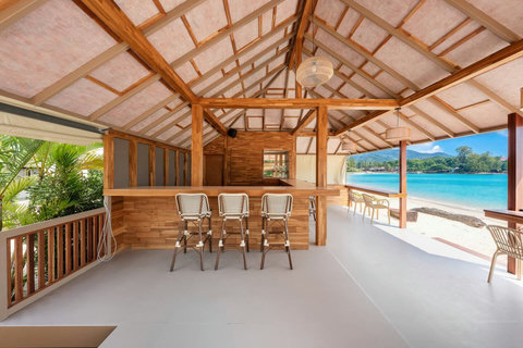 Covered Seaside Dining Terrace - Bankun Beachfront Vacation Villa Koh Samui