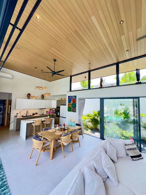 Modern kitchen with high ceilings and natural light – Villa Amala 3 bedroom pool villa Koh Samui.