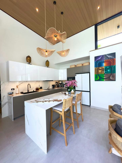 Villa Amala Koh Samui – modern 3 bedroom pool villa with tropical garden and private pool.