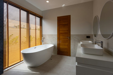 Master En-Suite