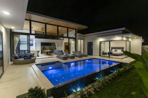 Pool & Patio