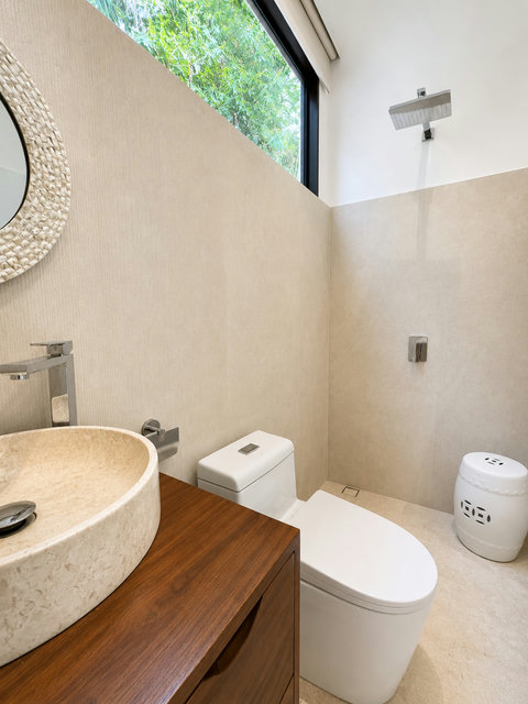Bathroom 4