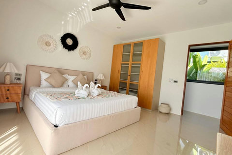 Spacious bedroom with ensuite access at Villa Jo, Bophut, Koh Samui