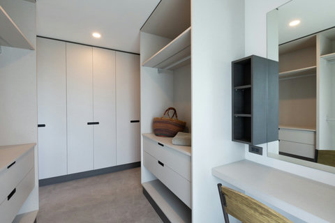 Master Bedroom Walk-In Wardrobe