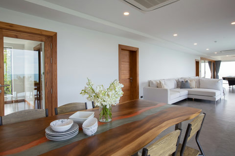 Dining 2