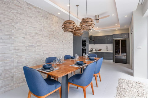 Perfect dining table for meals