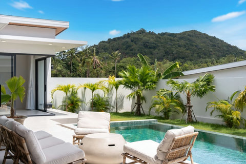 Relax in the open-air pavilion where soft breezes flow through while you watch the garden come alive.