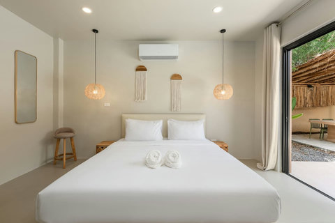 Sink into soft, quality bedding designed for a night of deep, peaceful sleep.