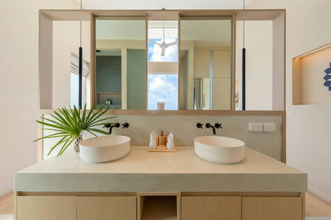 Bedroom 2 en-suite double vanity