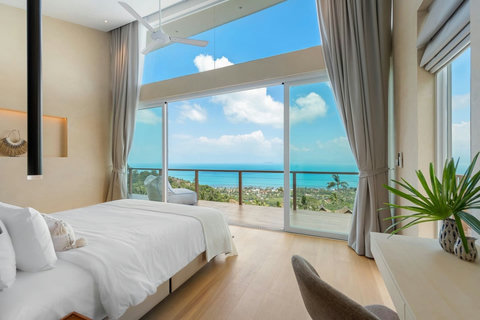 Sea view bedroom with private balcony