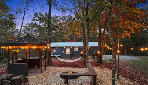 Your private 2-bedroom Blue Ridge getaway, tucked into the trees with its own outdoor spaces and relaxing ridge setting.