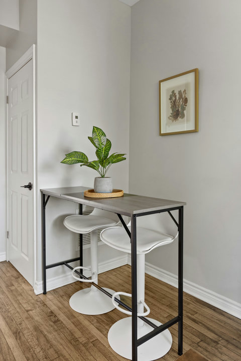 Dining Table Unit 2