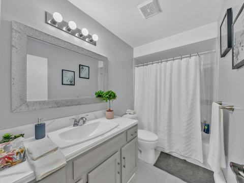 Upper Bathroom