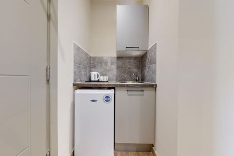 Kitchenette, Fridge, Kettle, Mugs, Cutlery, Tea & Coffee making facilities