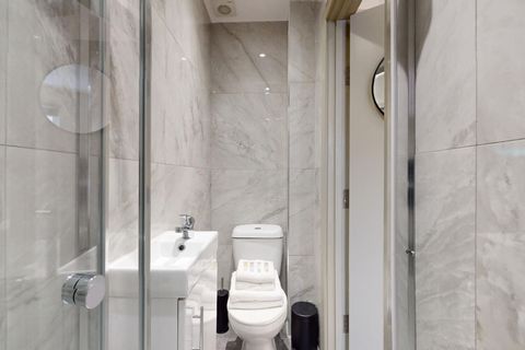 Ensuite Bathroom · Shower · Toilet · Sink