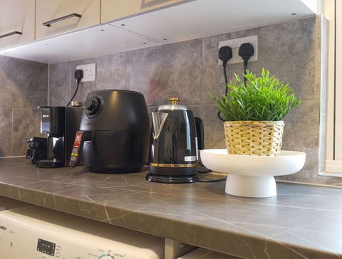 Communal Kitchen · Microwave · Kettle · Washing Machine · Dryer · Toaster · Air Fryer · Crockery · Cutlery · Wine Glasses · Coffee Maker · Dining Area  · Cooking Pans  · Utensils