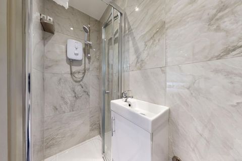 Modern bathroom, Towels, Shower gel, Hair dryer, Conditioner, Shampoo, Soap