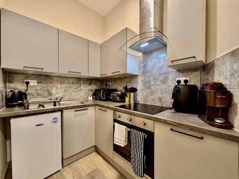 Make the most of the well-equipped communal kitchen, complete with a microwave, kettle, toaster, air fryer, and coffee maker. With crockery, cutlery, and wine glasses at your disposal, it's perfect for cooking meals and enjoying snacks.