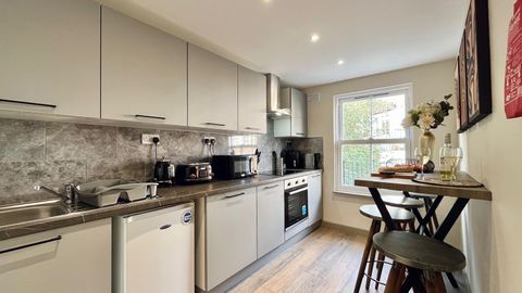 Make yourself at home in the fully equipped communal kitchen, complete with a microwave, kettle, toaster, air fryer, coffee maker, and all the crockery and cutlery you need to prepare meals or enjoy quick snacks with ease.